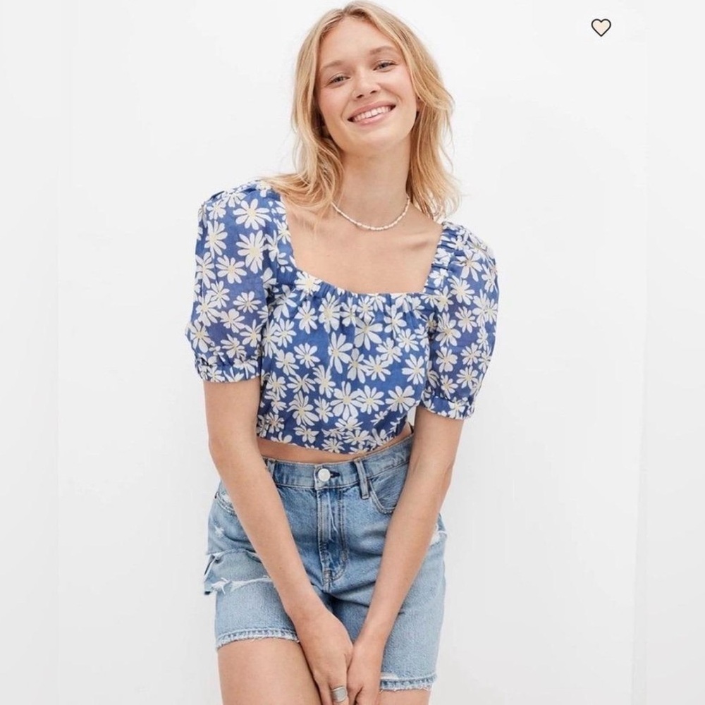 American Eagle Outfitters Blue Floral Puff-Sleeve Bubble Top